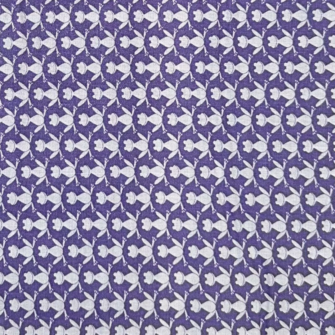 CX7725 | Tessuto Americano Michael Miller in Cotone 110 cm | Purple Ribbit Ribbit