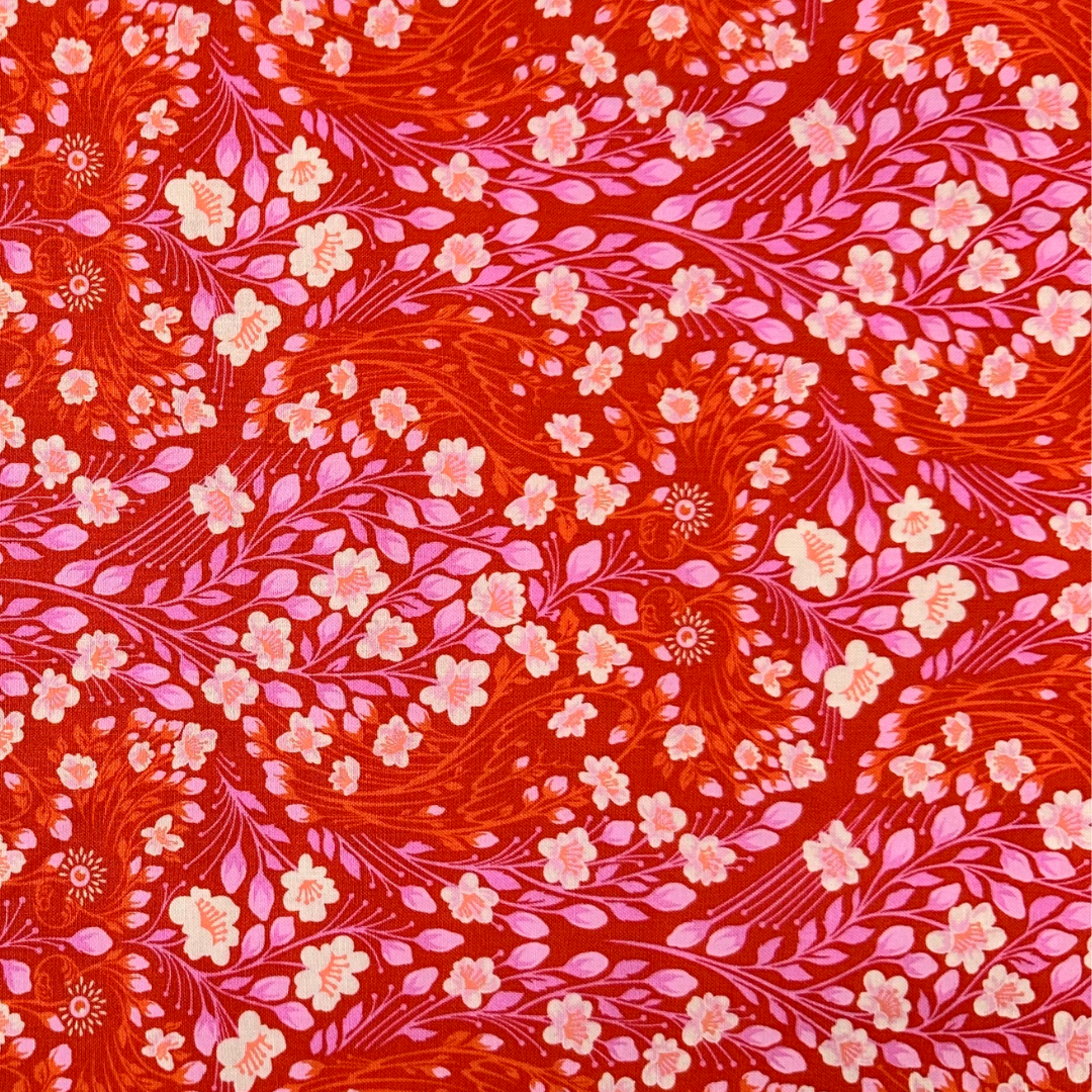 PWTP135.R | Tessuto Americano Tula Pink in Cotone 110 cm | Parrot Prattel